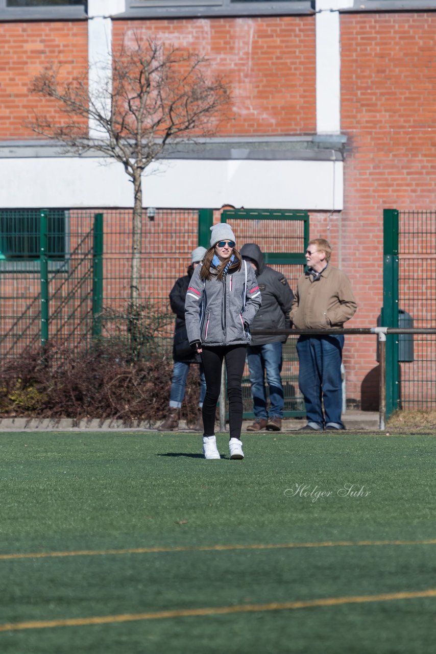 Bild 80 - B-Juniorinnen Halbfinale SVHU - Holstein Kiel : Ergebnis: 3:0